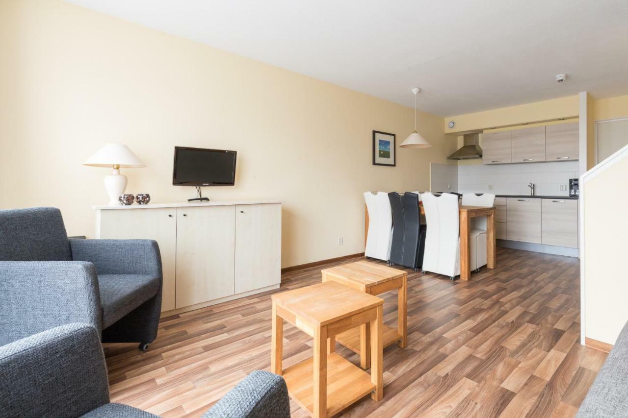 Appartement De Vrijbuiter, Resort Amelander Kaap Hollum  Exterior foto
