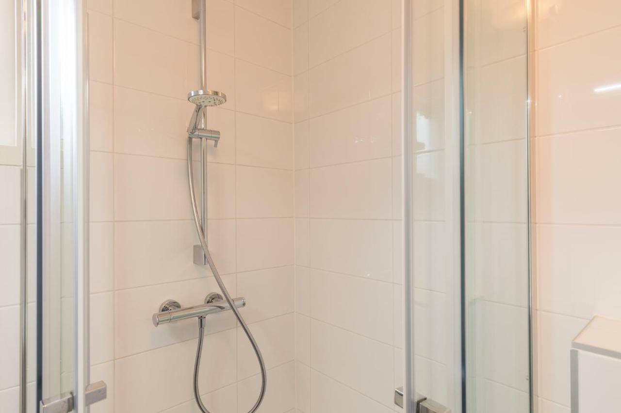 Appartement De Vrijbuiter, Resort Amelander Kaap Hollum  Exterior foto
